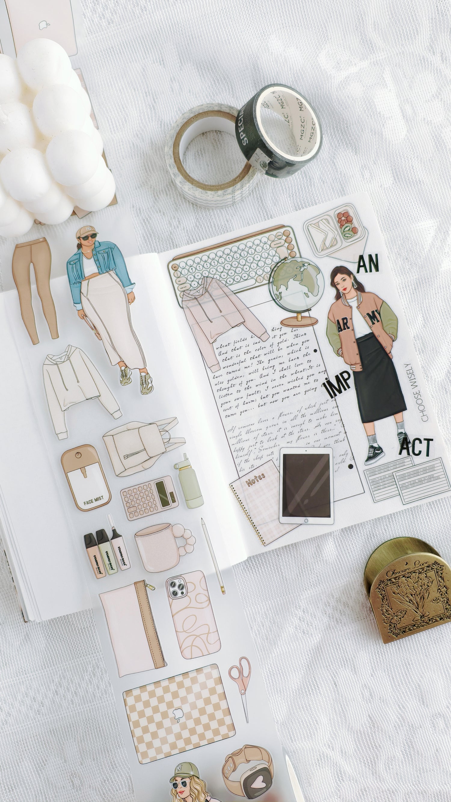 Campus Chic Pre-cut PET Tape Showcase
