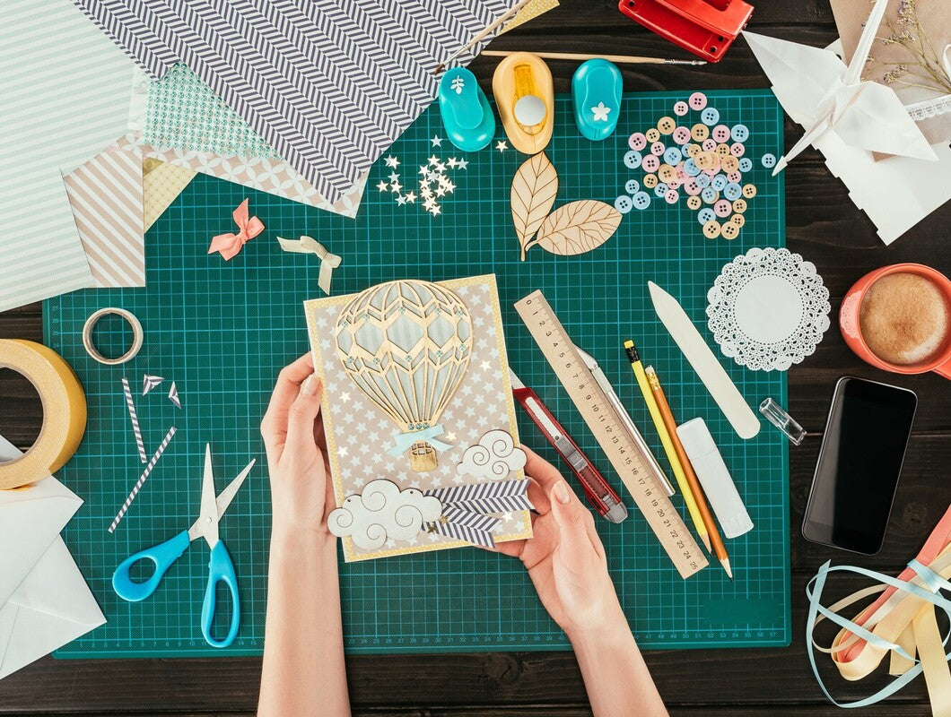 how do you make a scrapbook