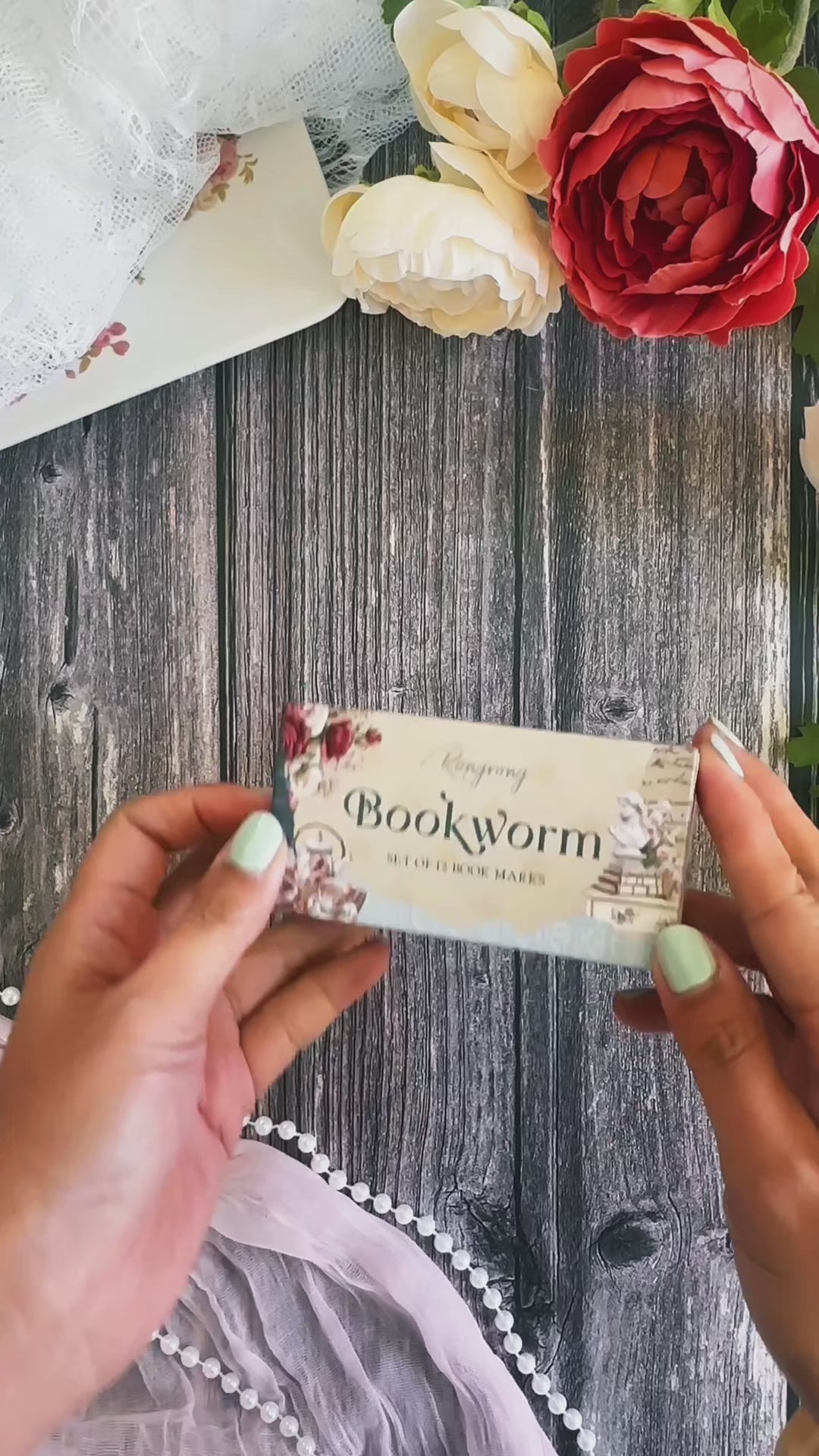 Bookworm Vol. 5 magnet Bookmarks